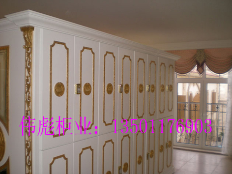供应游泳场所更衣柜